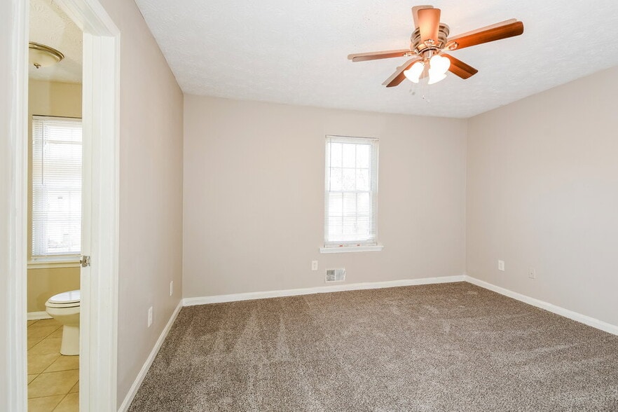Building Photo - 3571 Hopkins Ct