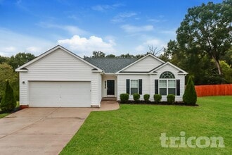 Building Photo - 3004 Dairy Farm Dr