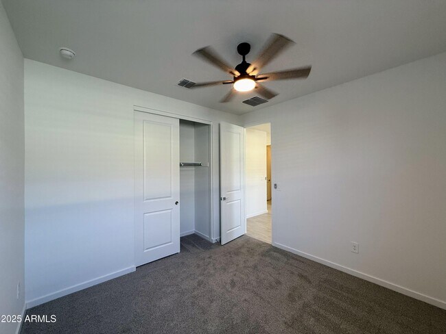Building Photo - 4164 W Yolanda Ln