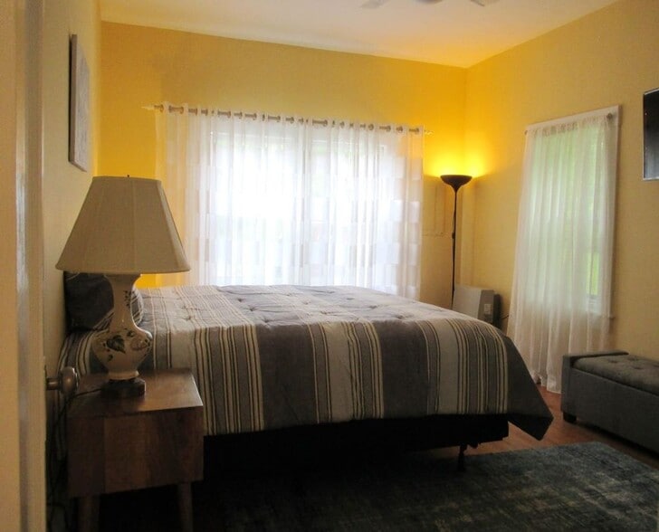 Building Photo - 38 Berkley, B