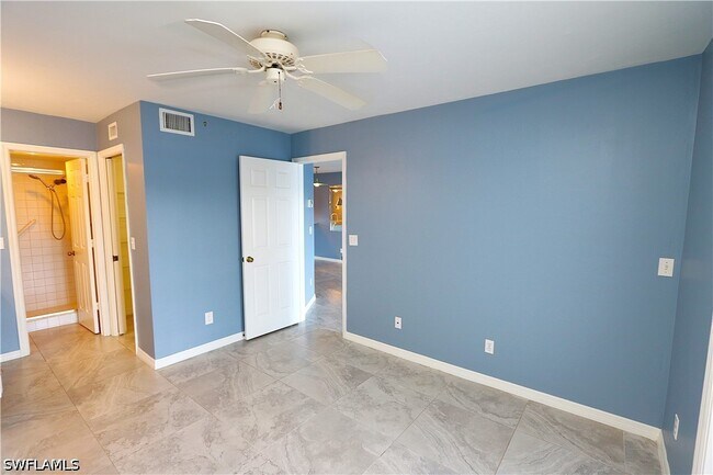 Building Photo - 1305 Mainsail Dr