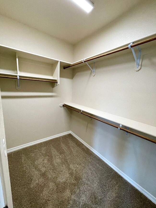 Building Photo - Beautiful 2024 Built 3 Bedroom Home in Legacy Ranch!