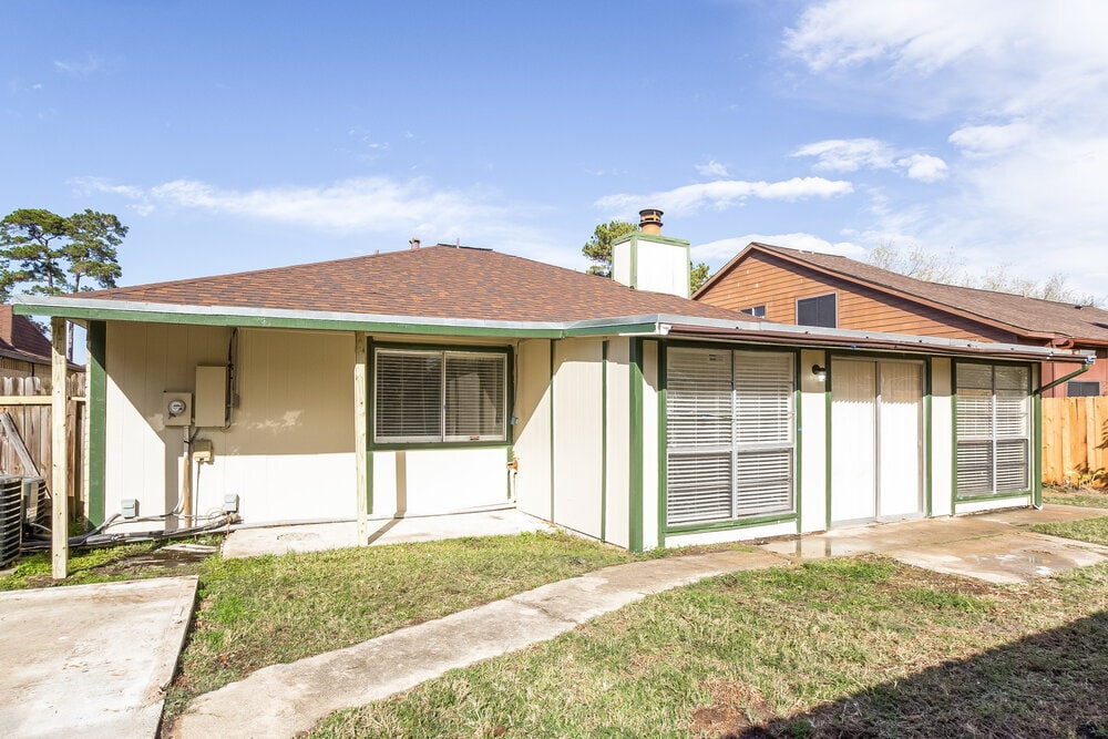 Building Photo - 7010 Foxmont Ln