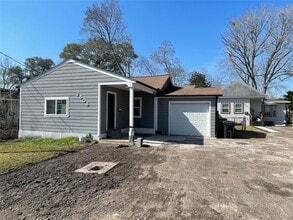 Building Photo - 2508 S Texas Ave