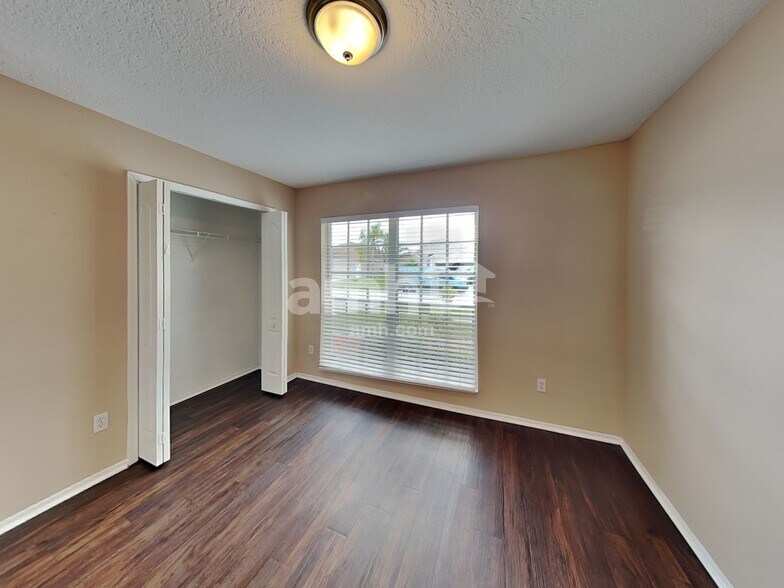 Building Photo - 10524 Walker Vista Dr