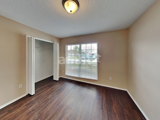 Building Photo - 10524 Walker Vista Dr