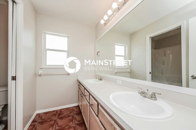 Building Photo - 4 Bedroom Pet-Friendly Home in ORLANDO, FL...