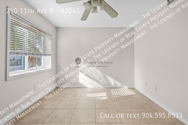 Building Photo - 210 11th Ave N