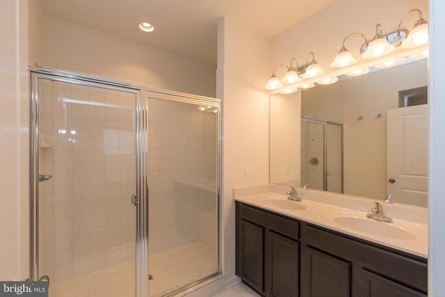 Building Photo - 14337 Potomac Heights Ln