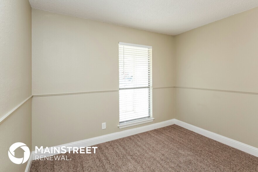 Building Photo - 6449 Whitehurst Dr