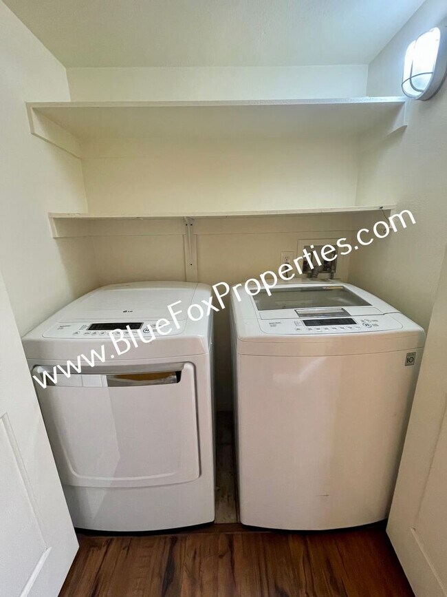 Building Photo - 2898 E Weymouth Cir
