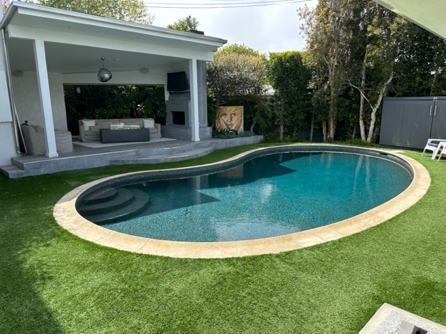 pool area - 6952 W 77th St