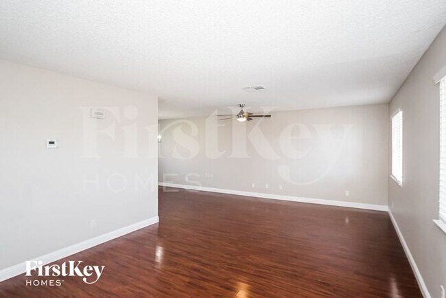 Building Photo - 732 Scottsdale St
