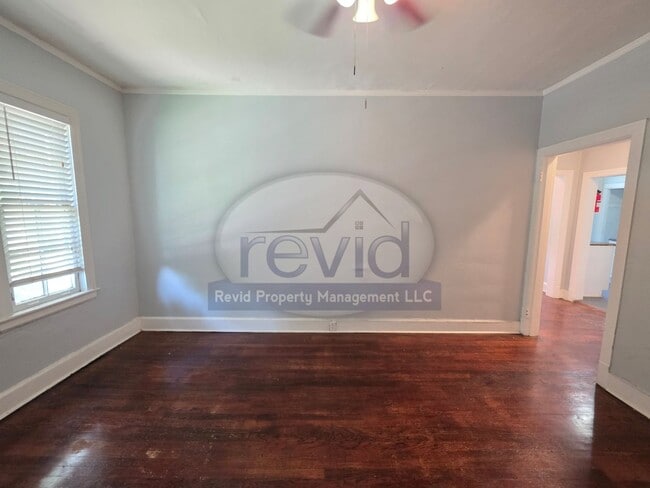 Interior Photo - 148 Stonewall Pl