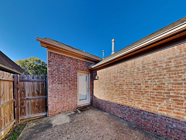 Building Photo - 5643 Falling Bark Dr