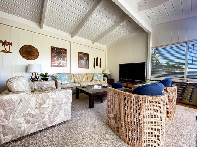 Building Photo - Furnished Wailae Nui Ridge Home with Direc...