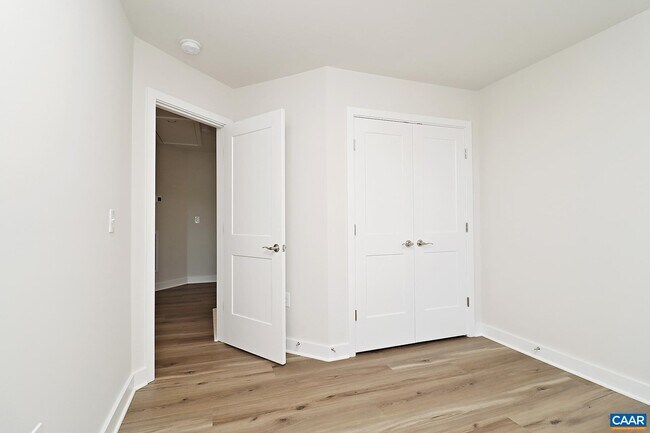 Building Photo - 952 Belvedere Way
