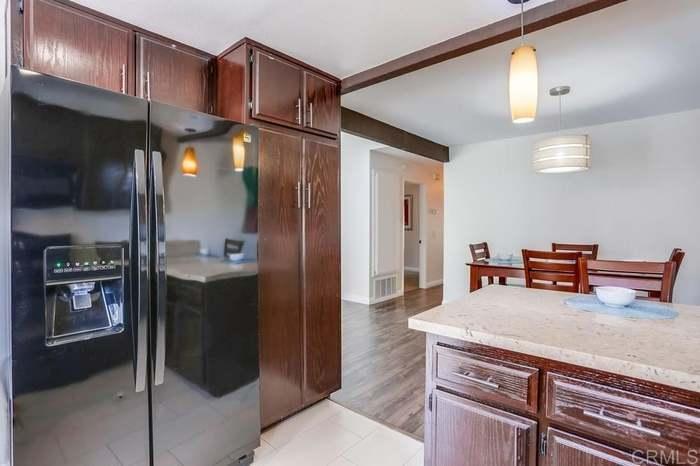 Building Photo - 670 Kumquat Way