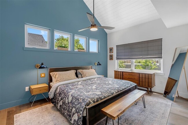 Building Photo - 1217 1/2 W 39th St