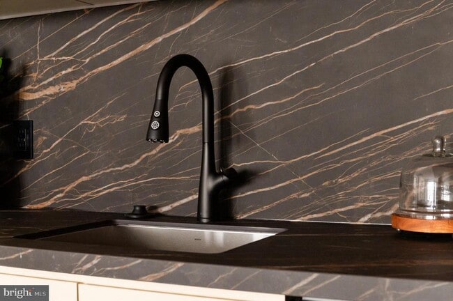 Building Photo - 1425 New York Ave NW