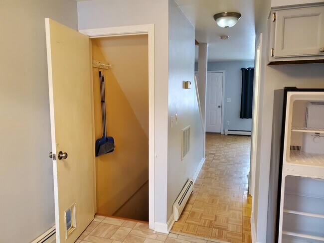 Building Photo - 220 Mascoma St