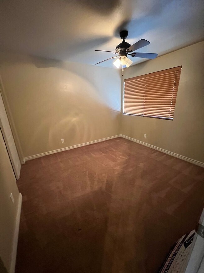 Building Photo - 3200 S Litzler Dr