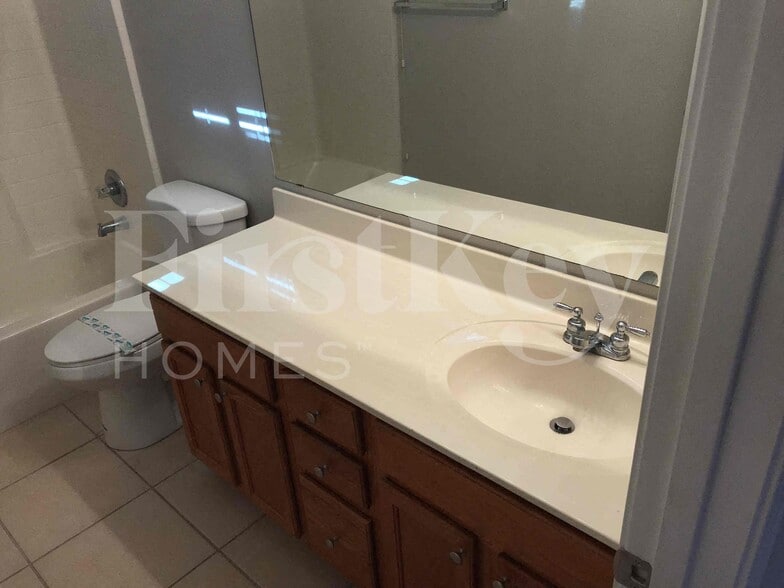 Building Photo - 3313 N 85th Ln