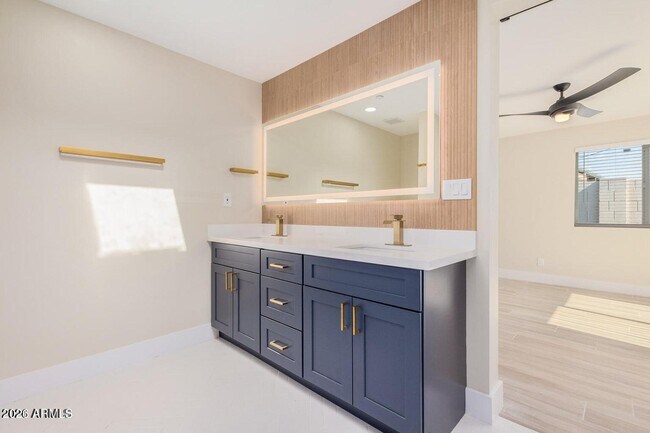 Building Photo - 2220 N 66th St