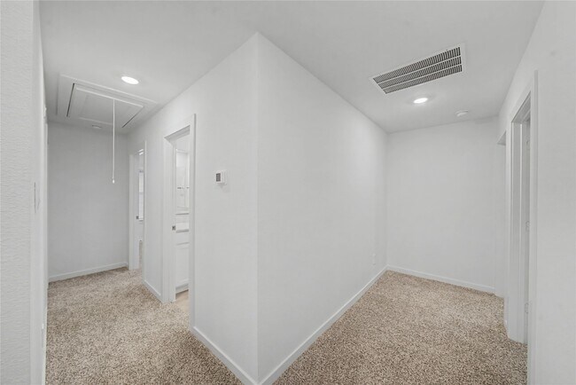 Building Photo - 4215 Camden Lakes St