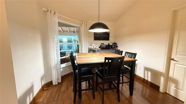 Building Photo - 175 Cloverdale Rd