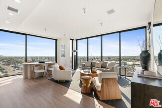 Building Photo - 3688 Overland Ave