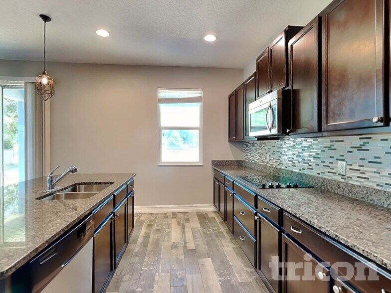 Building Photo - 12418 Field Point Way