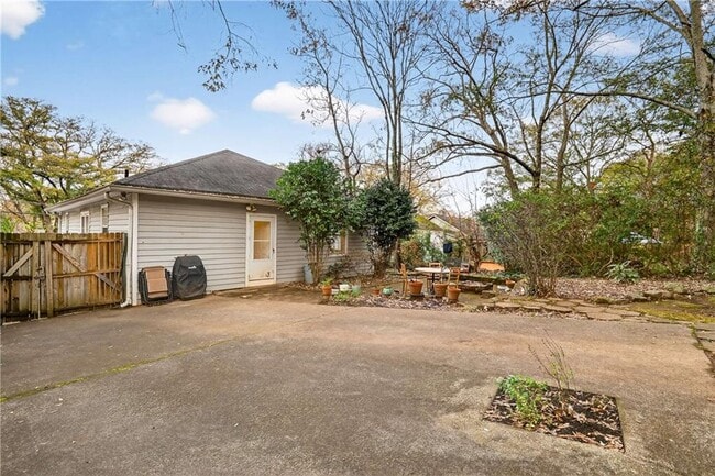 Building Photo - 1411 Glenwood Ave SE