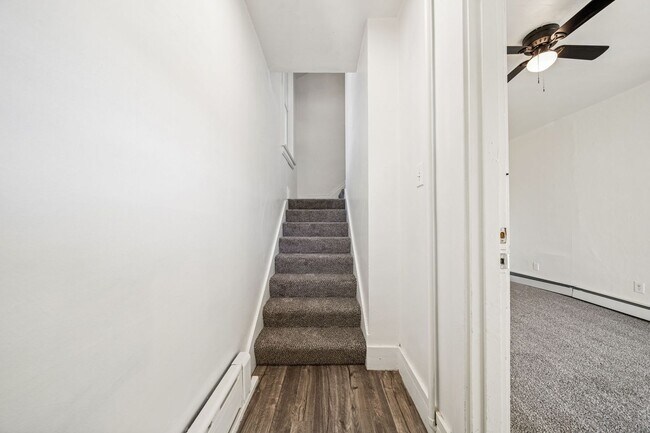 Building Photo - 623 Spruce St