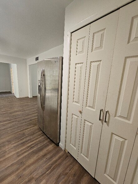 Building Photo - 548 Highfall Dr