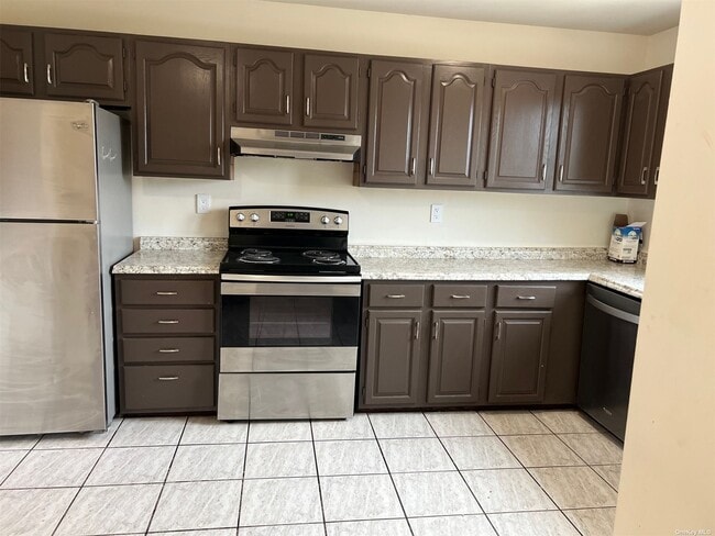 Building Photo - 4 Albergo Ct