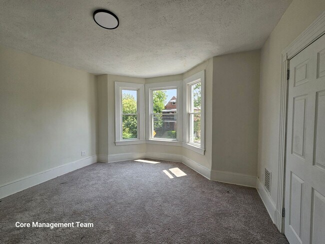 Building Photo - 3165 Ashlyn St