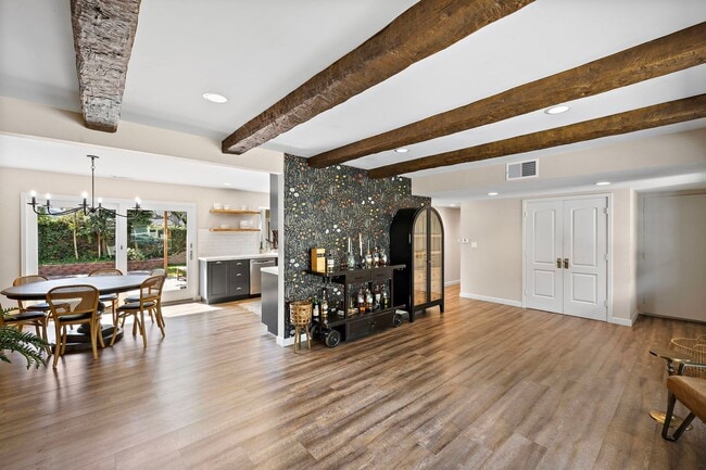 Building Photo - Beautifully Remodeled Rossmoor Home in a P...