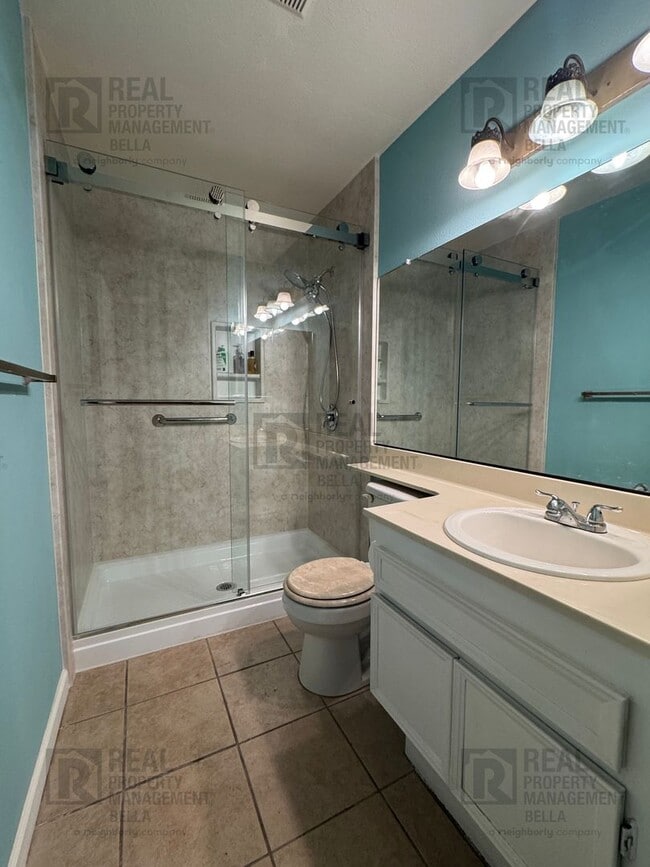 Building Photo - 55+ COMMUNITY- Charming 2-Bed, 2-Bath Home in Desirable 55+ Sunrise Community