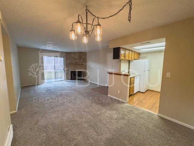 Building Photo - Beautiful 2 Bed, 2 Bath