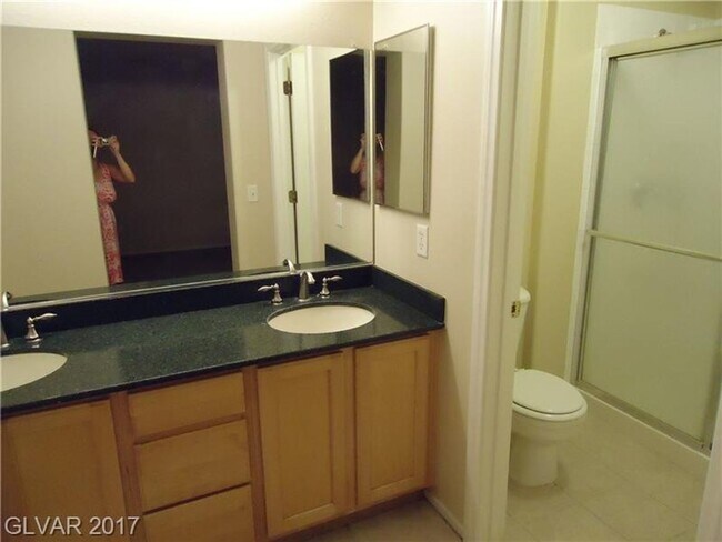 Building Photo - Freshly Remodeled 3 bed in SW