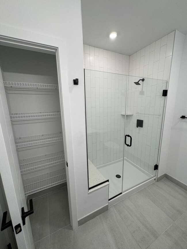 Closet & Walking Shower - 163 NW 26th St