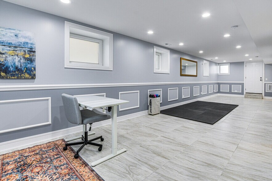 Building Photo - 1034 N Drake Ave