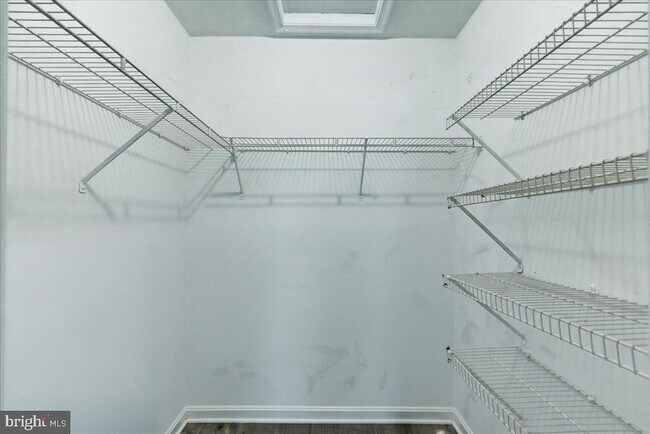 Building Photo - 100 Westwick Ct