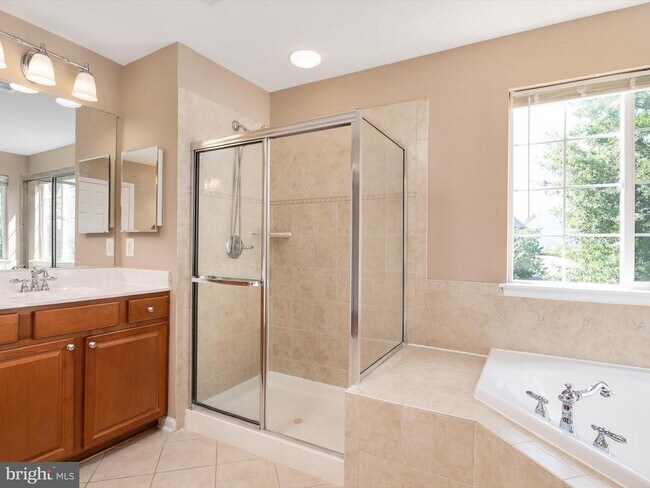 Building Photo - 1213 Heartland Ct