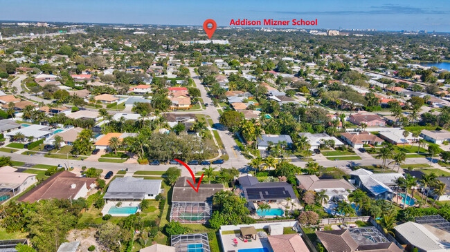 Building Photo - 1300 SW 13th St