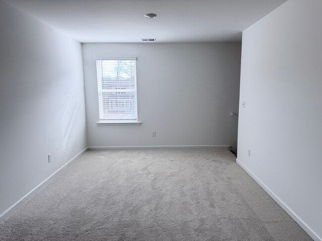 Building Photo - 173 Elijah St