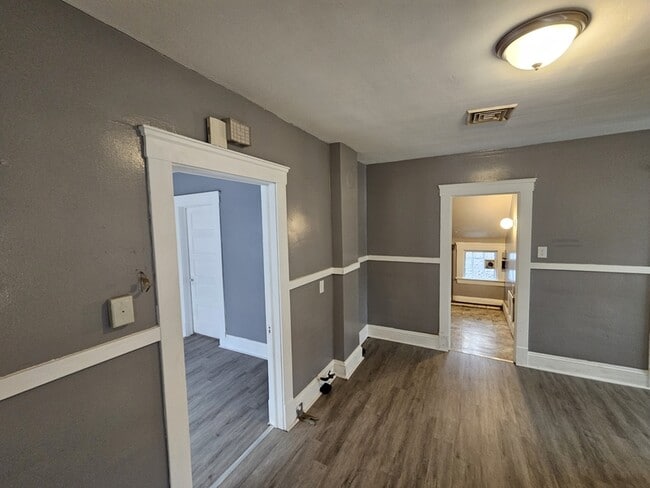 Building Photo - 3433 W 41st St