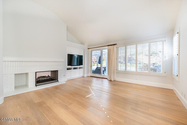 Building Photo - 2230 Memory Ln