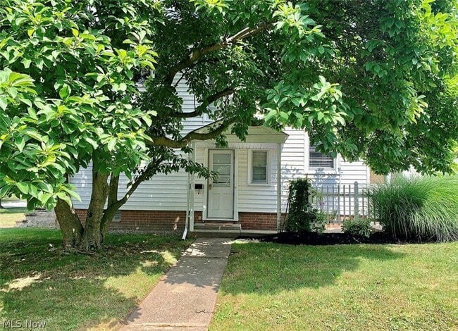 Building Photo - 3932 Meadowbrook Blvd